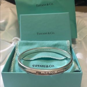 Tiffany & Co. Sterling Silver bangle 1837